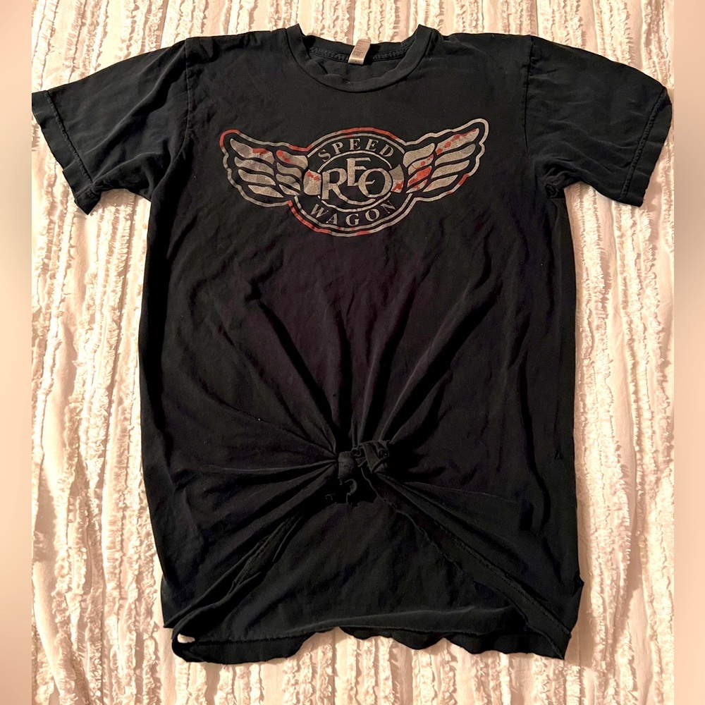 REO Speedwagon band tee distressed size small